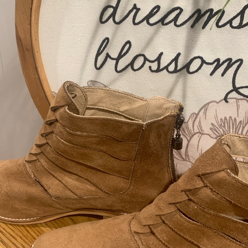A Rider Girl Suede Ankle Boots - Picture 5 of 11